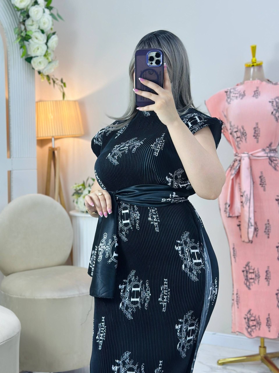 فستان الأناقة الملكية – ساتان أرماني 👗✨