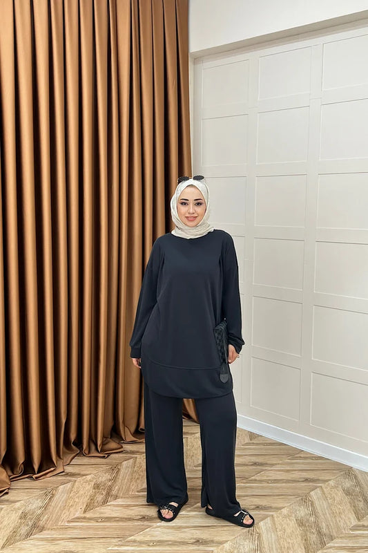 طقم نسائي كاجوال محتشم بقماش راقي ومريح – Ensemble Oversize Chic ✨🕊️