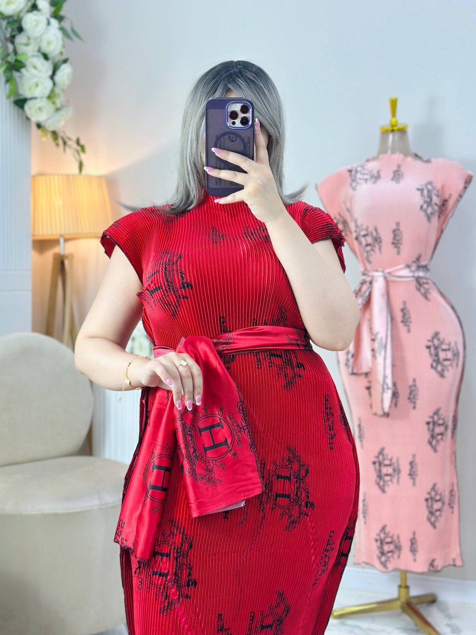 فستان الأناقة الملكية – ساتان أرماني 👗✨