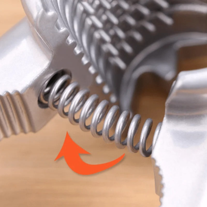 أقوى كسارة لوز وجوز – مناسبة لكل أنواع المكسرات